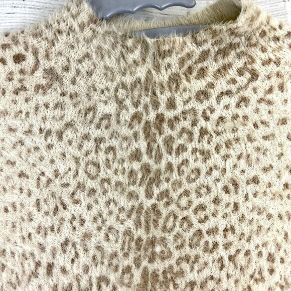 CHICO’S Beige Leopard Animal Mock Neck Sweater Size 0 US S/4 Plush Pullover - Picture 2 of 7
